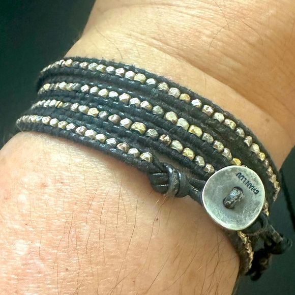Chan Luu Black Leather Long Wrap Bracelet w/ Antique Silver Oval Button Closure - Picture 6 of 14